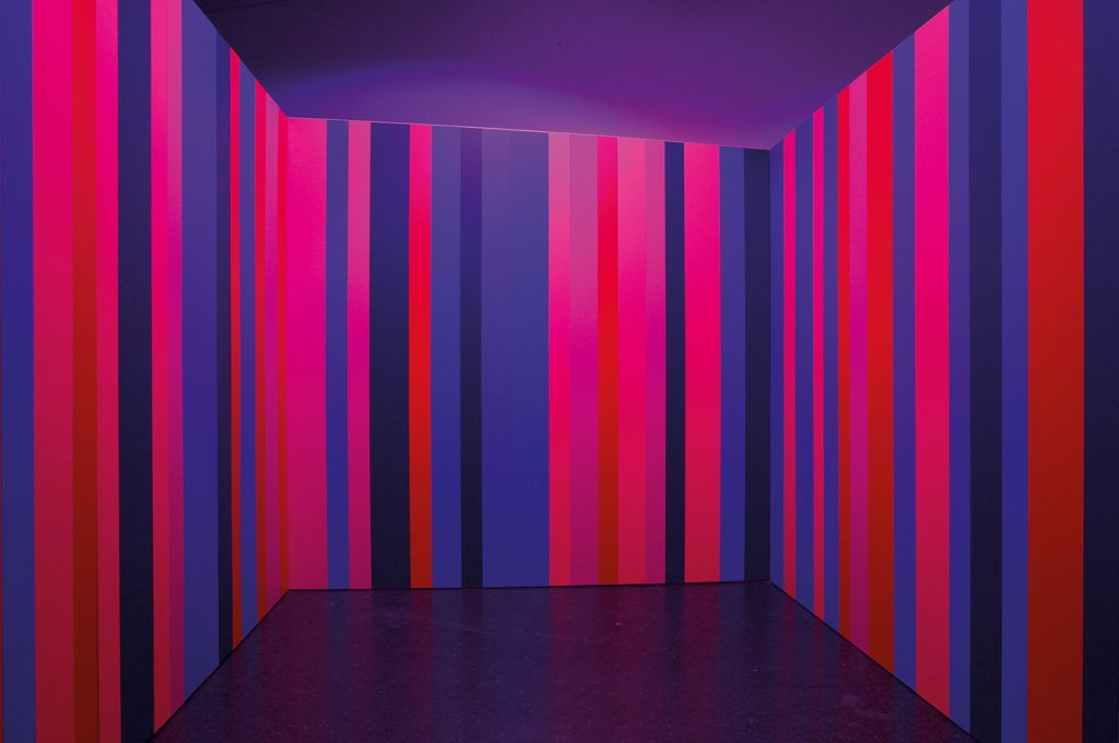 Kurt Laurenz Theinert: Magical Colour Space – Lighting Guerrilla